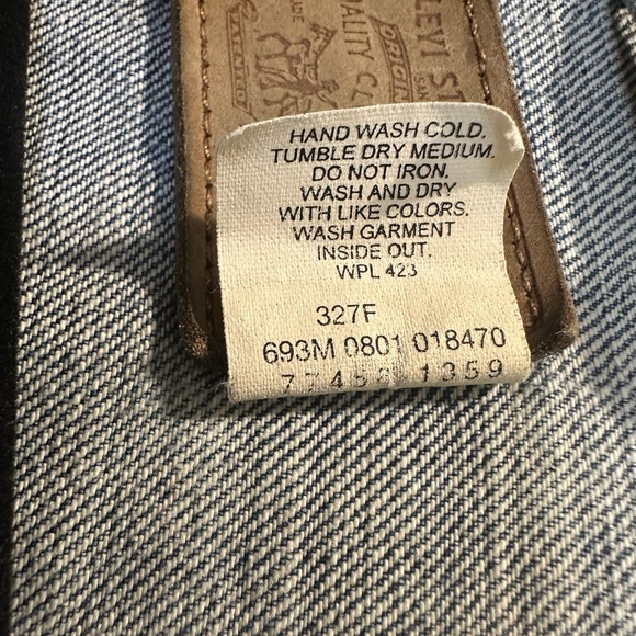 Levi’s vintage faded blue denim jacket - Picture 8 of 8